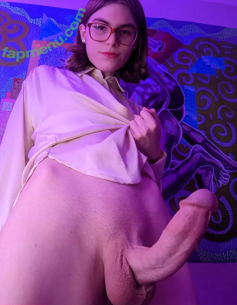 Nayomo nude photo #0003 (Nayomo2 / nayomi.__)