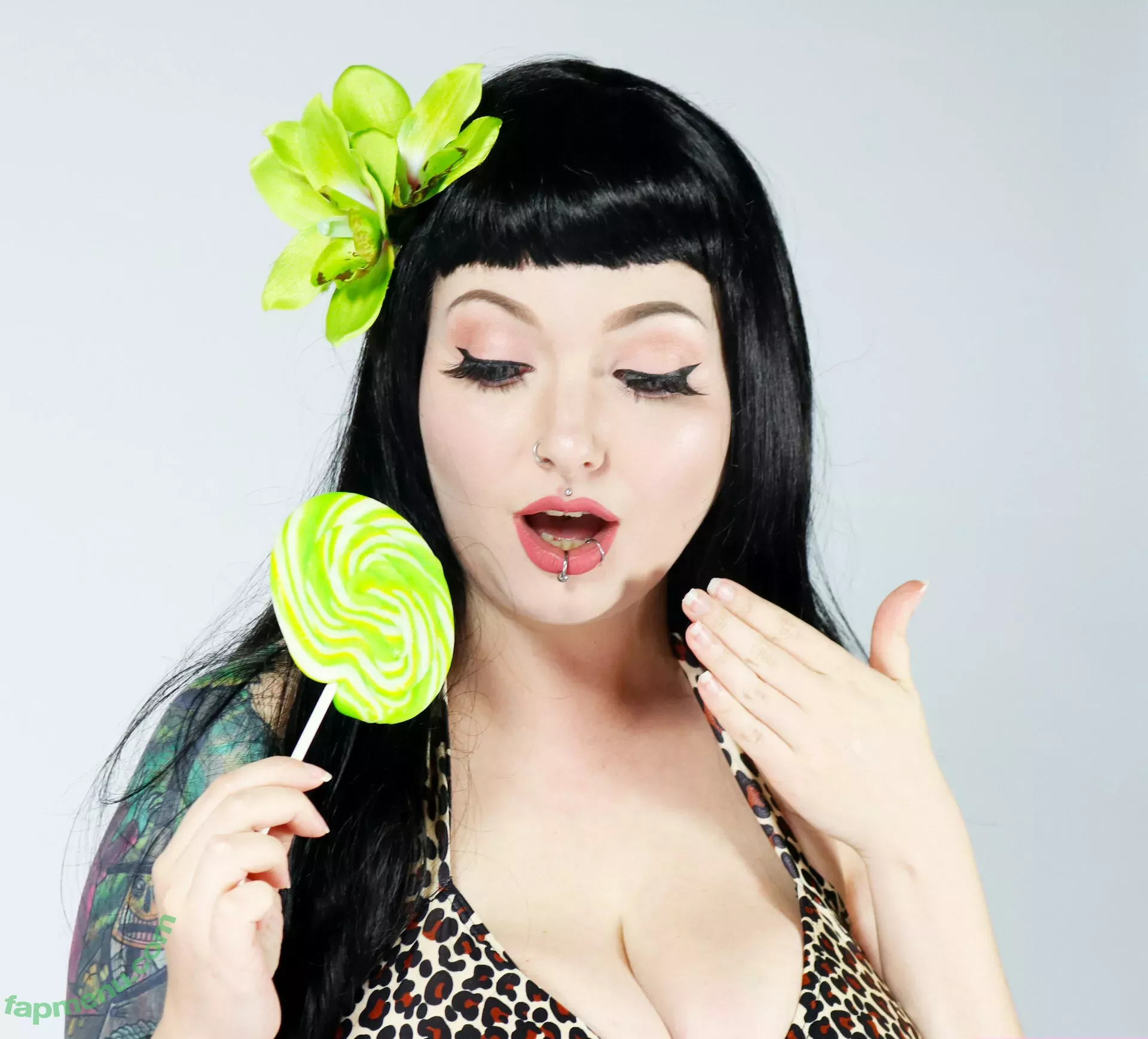 nayrusuicide nude photo #0104 (nayru_cosplay)