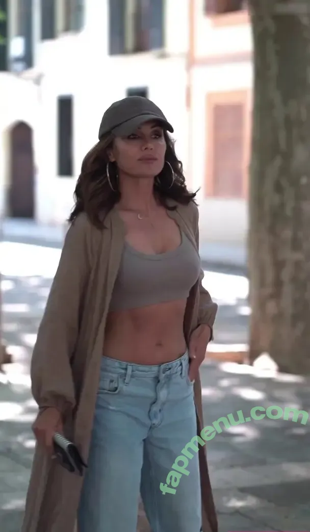 Nazan Eckes nude photo #0006 (nazaneckes)