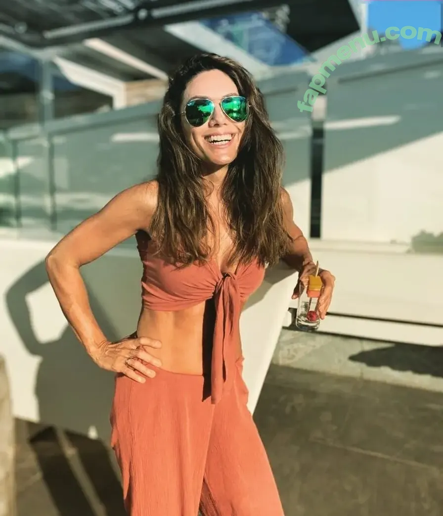 Nazan Eckes nude photo #0038 (nazaneckes)