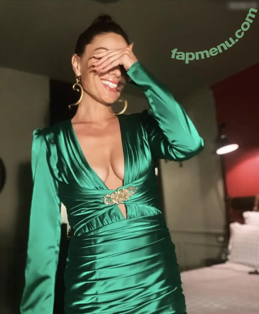 Nazan Eckes nude photo #0074 (nazaneckes)
