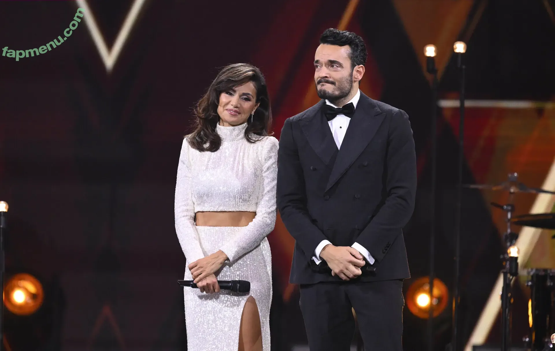 Nazan Eckes nude photo #0291 (nazaneckes)