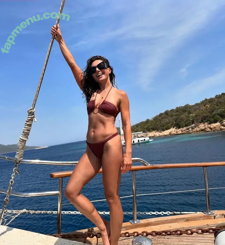 Nazan Eckes nude photo #0425 (nazaneckes)