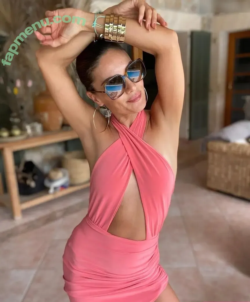 Nazan Eckes nude photo #0677 (nazaneckes)