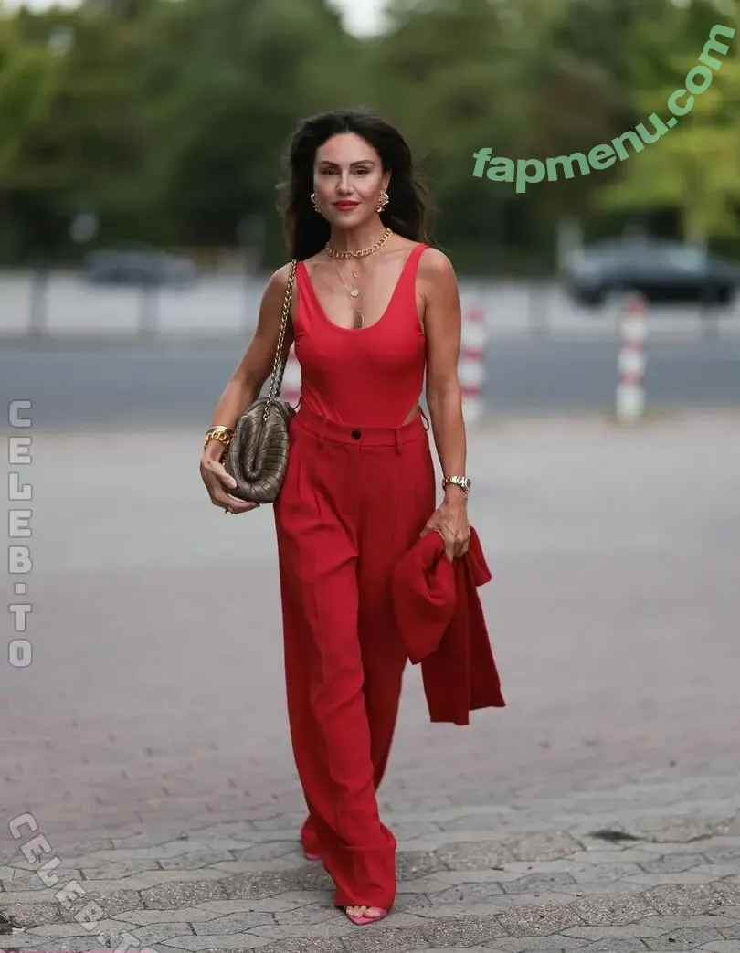 Nazan Eckes nude photo #0740 (nazaneckes)