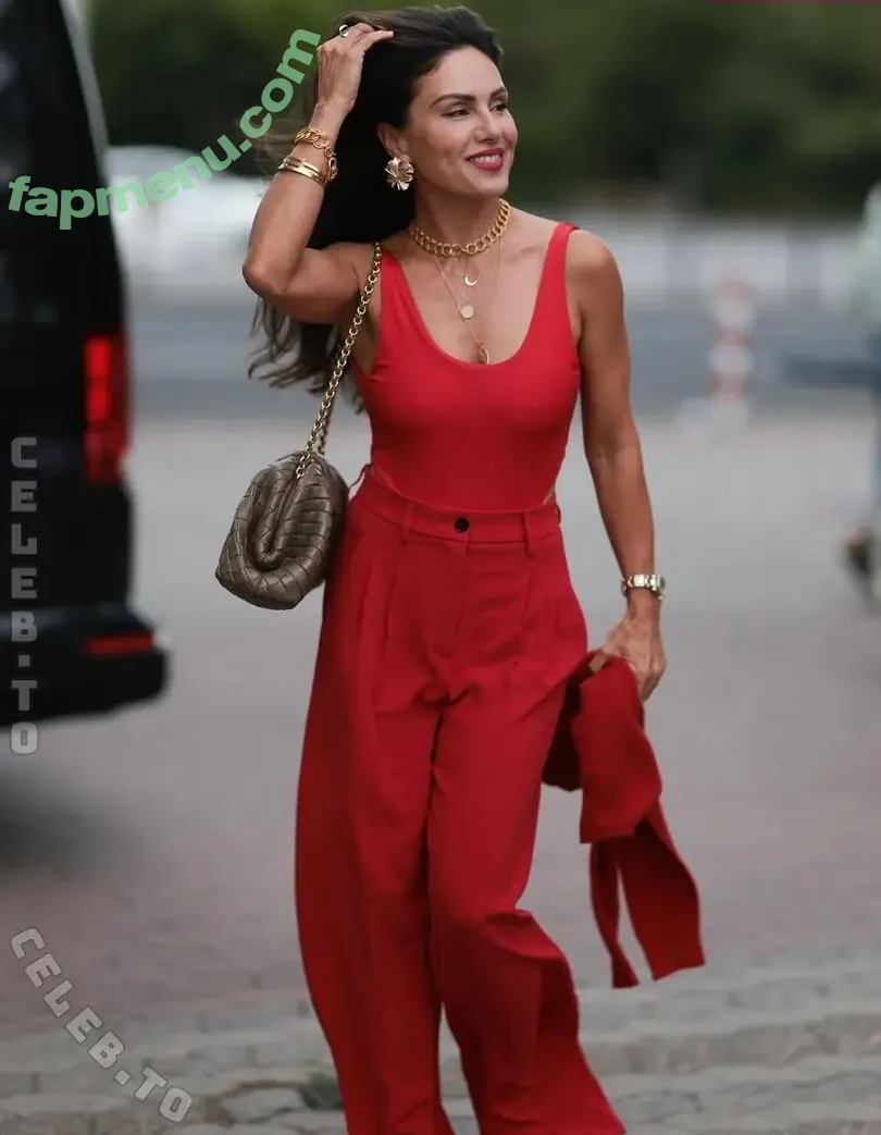 Nazan Eckes nude photo #0741 (nazaneckes)