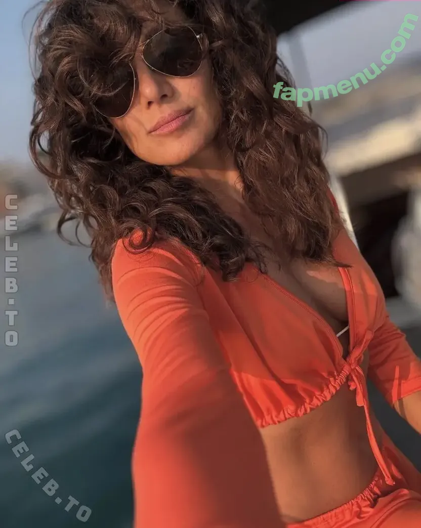 Nazan Eckes nude photo #0755 (nazaneckes)