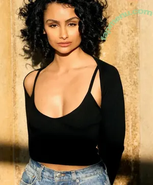 Nazanin Mandin / nazaninmandi nude photo #0008