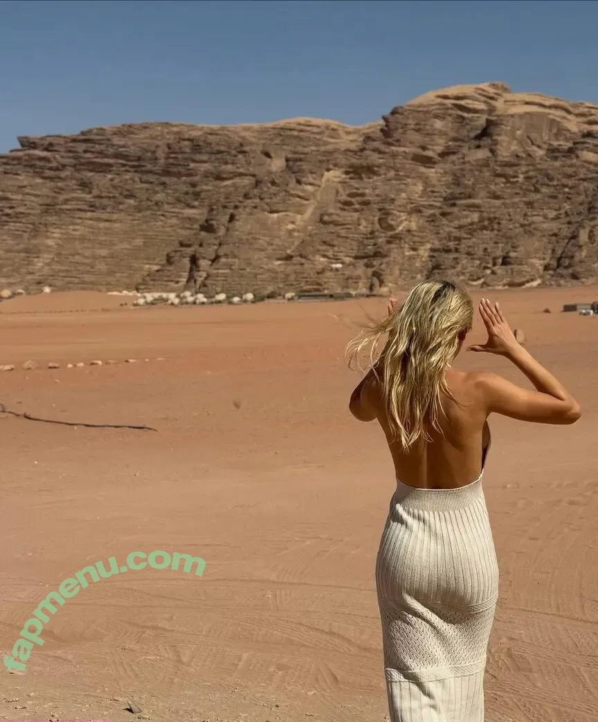 Nazlilith nude photo #0028 (ravenlylith)