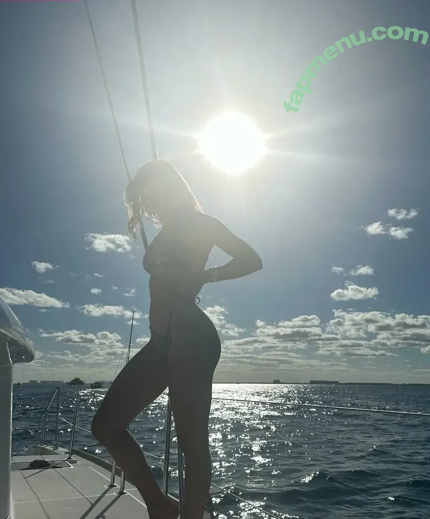 Nazlilith nude photo #0197 (ravenlylith)