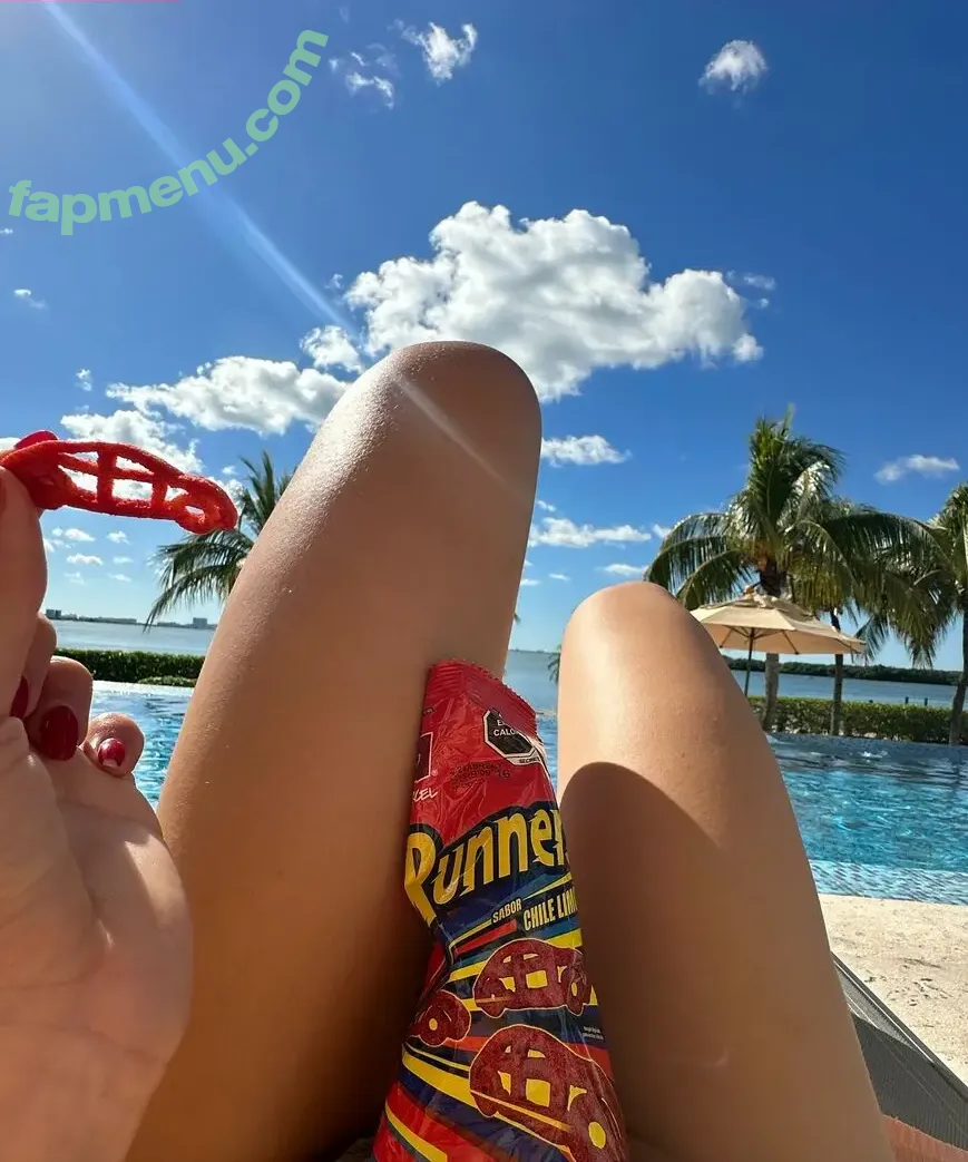 Nazlilith nude photo #0202 (ravenlylith)