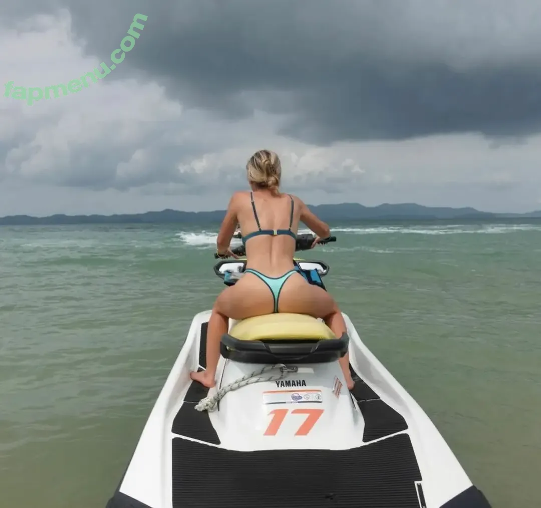 Nazlilith nude photo #0236 (ravenlylith)