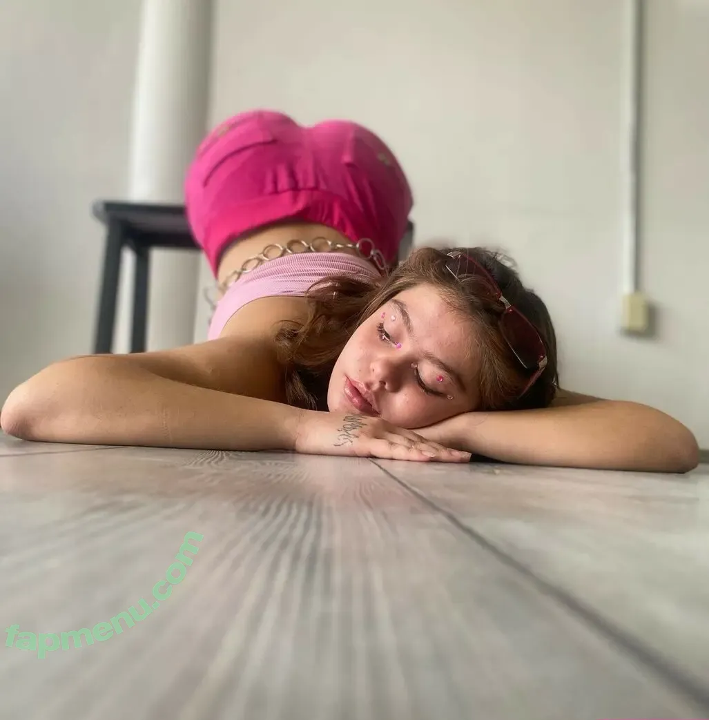 Nebi Rockaleta nude photo #0038 (Nebaicita)