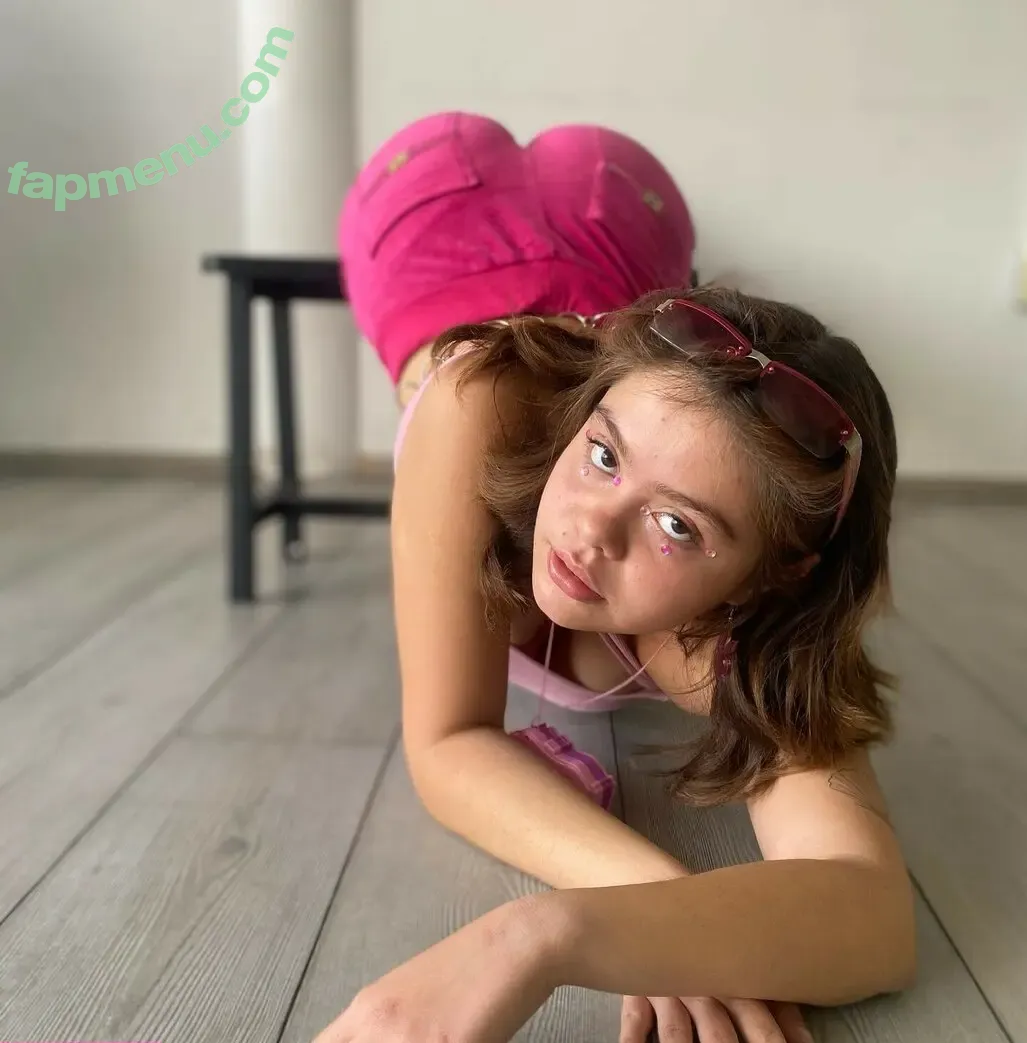 Nebi Rockaleta nude photo #0039 (Nebaicita)