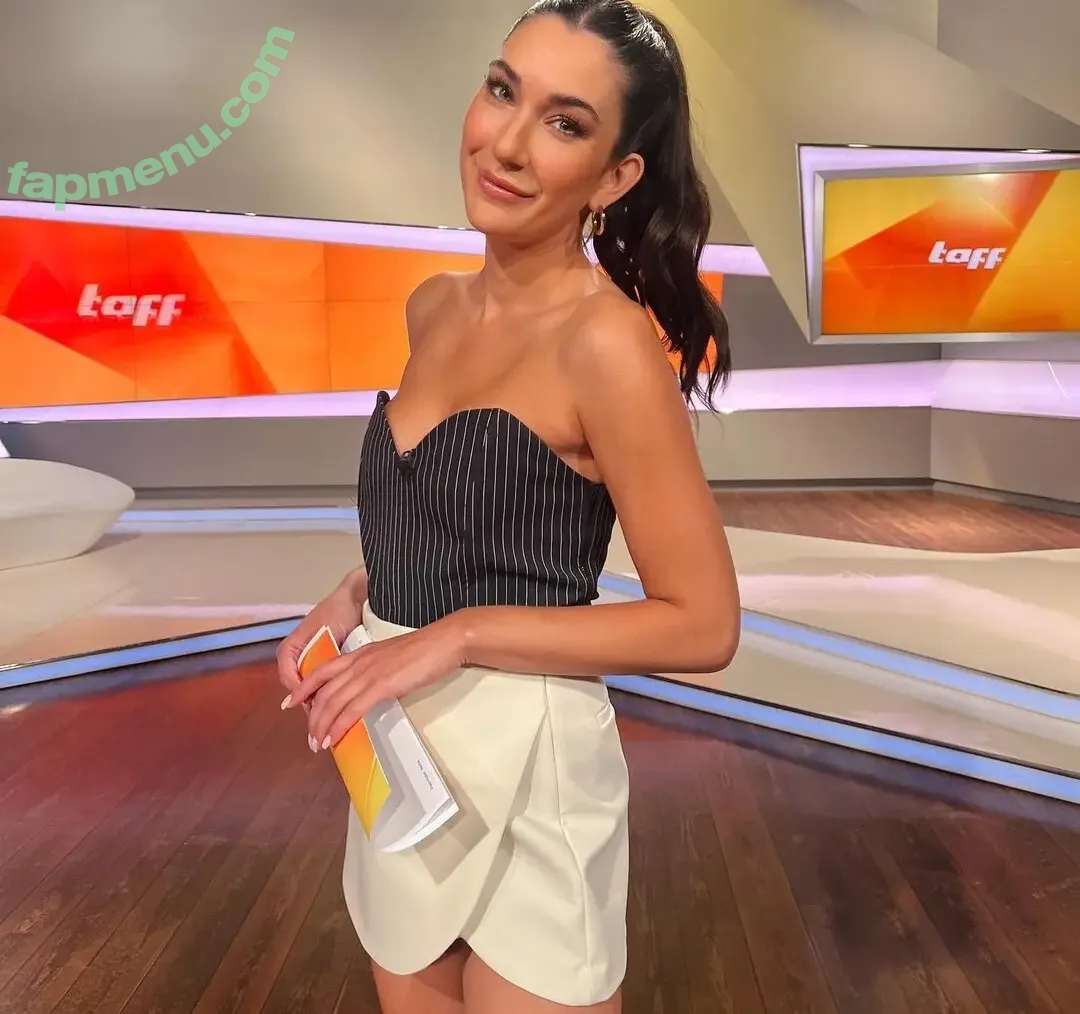 Neda Peemüller nude photo #0005 (neda.peemueller)