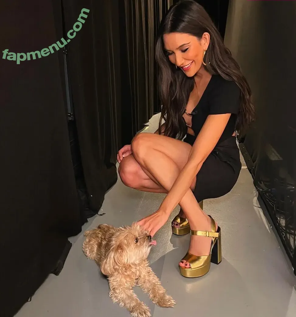 Neda Peemüller nude photo #0006 (neda.peemueller)