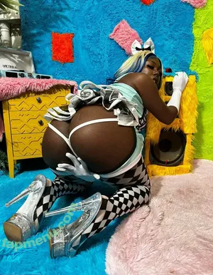 neednylacherry / thenylacherry nude photo #0031