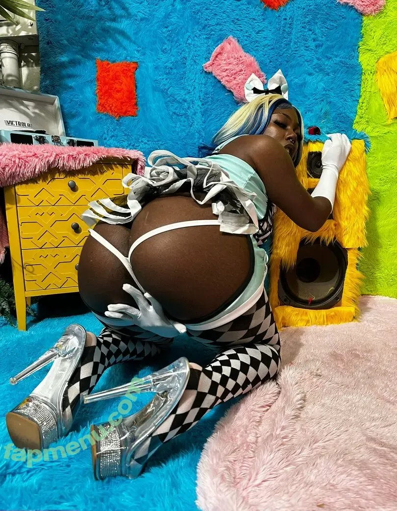 neednylacherry nude photo #0031 (thenylacherry)