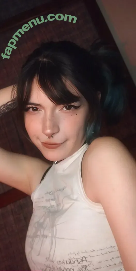 neekotine nude photo #0049 (neekotine)