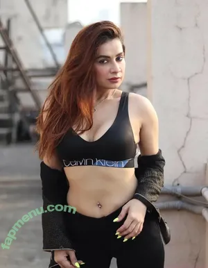 Neelam Bhanushali / neelambhanushali.official nude photo #0054