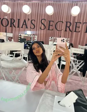 Neelam Kaur Gill / neelamkg nude photo #0007