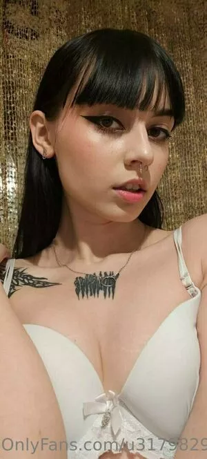 nefer_titi_xxx / nefertiti_2u nude photo #0025