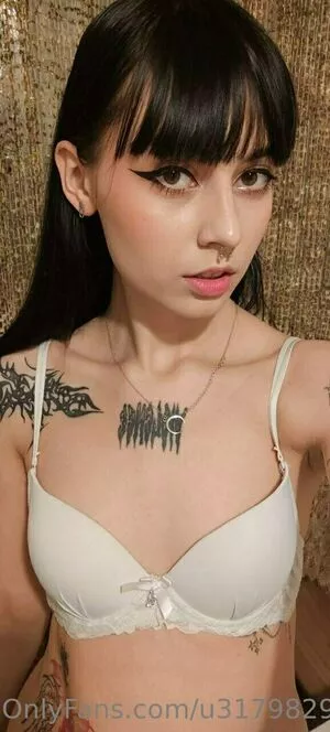 nefer_titi_xxx / nefertiti_2u nude photo #0027