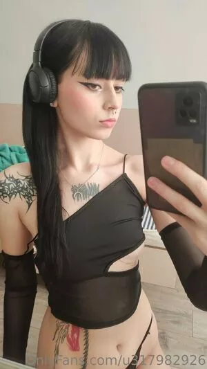 nefer_titi_xxx / nefertiti_2u nude photo #0059