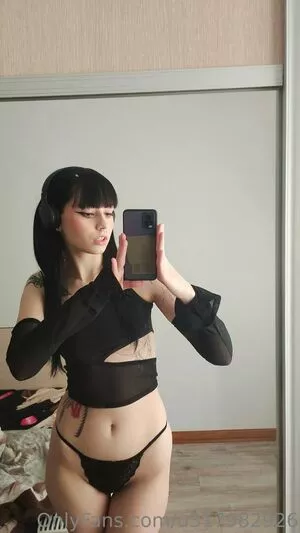 nefer_titi_xxx / nefertiti_2u nude photo #0060