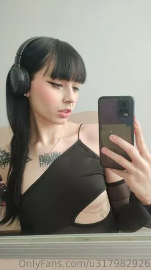 nefer_titi_xxx / nefertiti_2u nude photo #0063