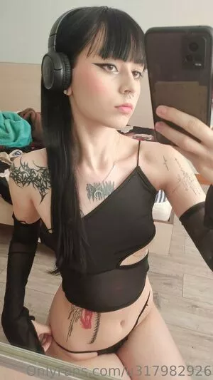 nefer_titi_xxx / nefertiti_2u nude photo #0065