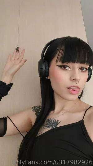 nefer_titi_xxx / nefertiti_2u nude photo #0067