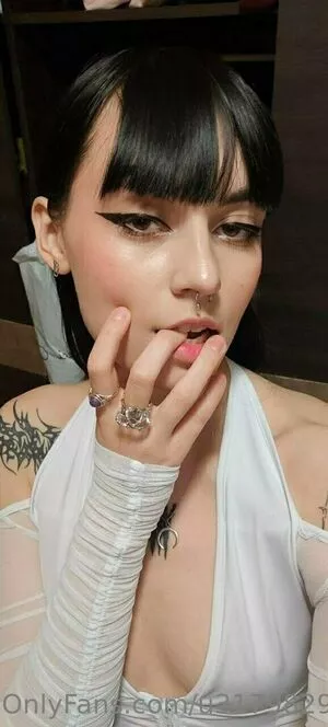 nefer_titi_xxx / nefertiti_2u nude photo #0082