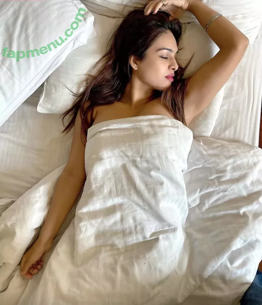 Neha Malik nude photo #0187 (Nehamalik335)