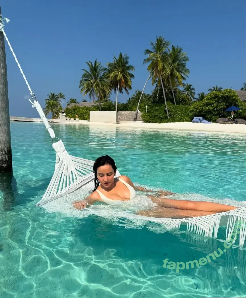 Neha Sharma nude photo #0114 (nehasharmaofficial)