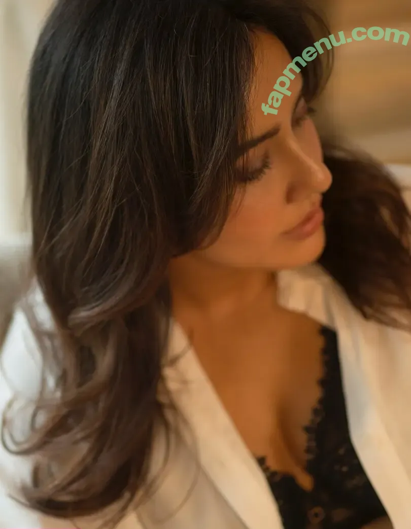 Neha Sharma nude photo #0120 (nehasharmaofficial)