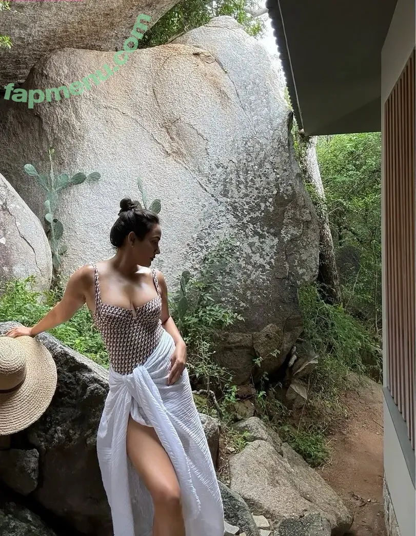 Neha Sharma nude photo #0130 (nehasharmaofficial)