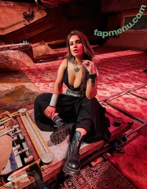 Nehhaa Malik / Neha Malik / freakymeek500 / nehamalik335 nude photo #0294