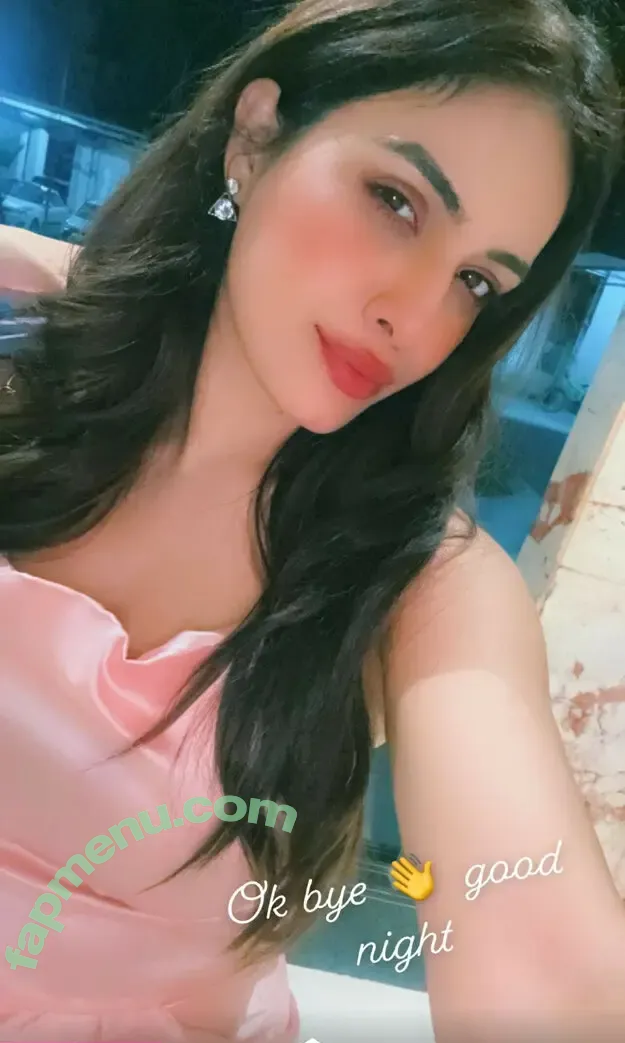 Nehhaa Malik nude photo #0023 (Neha Malik / freakymeek500 / nehamalik335)