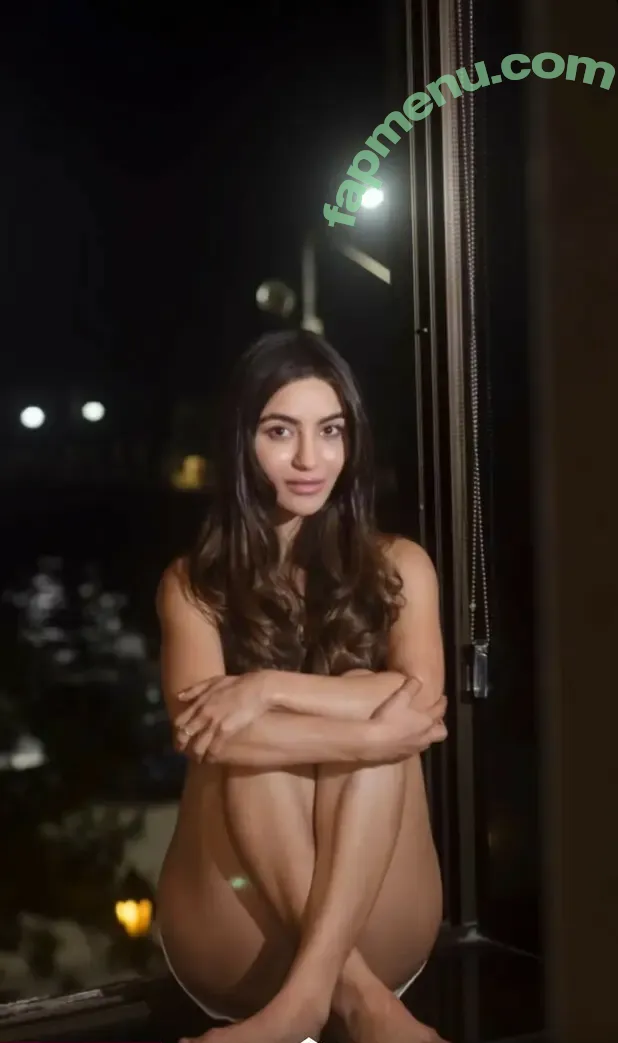 Nehhaa Malik nude photo #0038 (Neha Malik / freakymeek500 / nehamalik335)