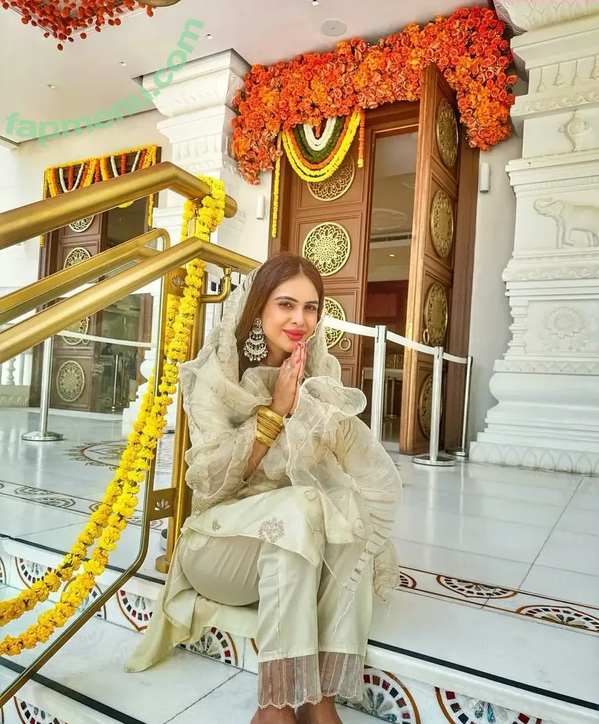 Nehhaa Malik nude photo #0077 (Neha Malik / freakymeek500 / nehamalik335)