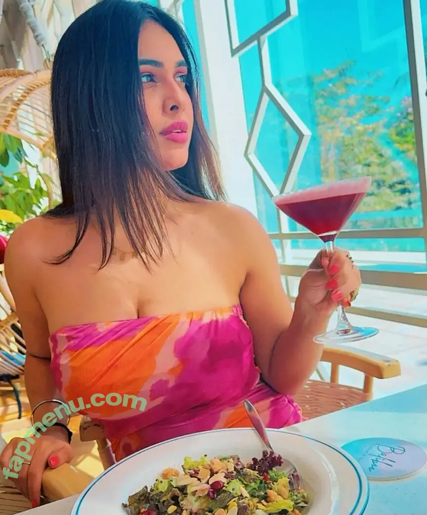Nehhaa Malik nude photo #0105 (Neha Malik / freakymeek500 / nehamalik335)