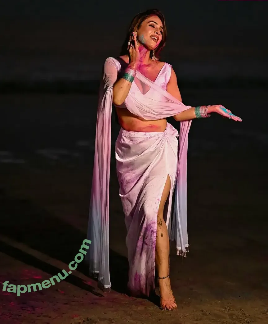 Nehhaa Malik nude photo #0164 (Neha Malik / freakymeek500 / nehamalik335)