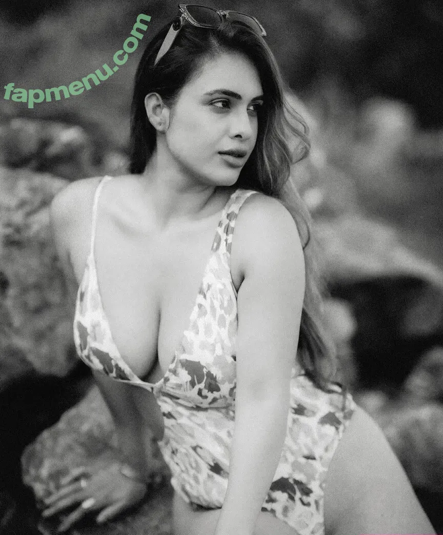 Nehhaa Malik nude photo #0208 (Neha Malik / freakymeek500 / nehamalik335)