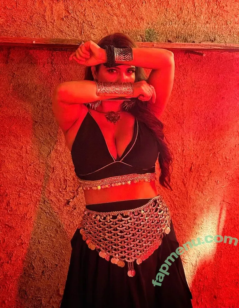 Nehhaa Malik nude photo #0301 (Neha Malik / freakymeek500 / nehamalik335)