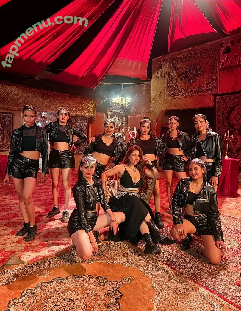 Nehhaa Malik nude photo #0302 (Neha Malik / freakymeek500 / nehamalik335)