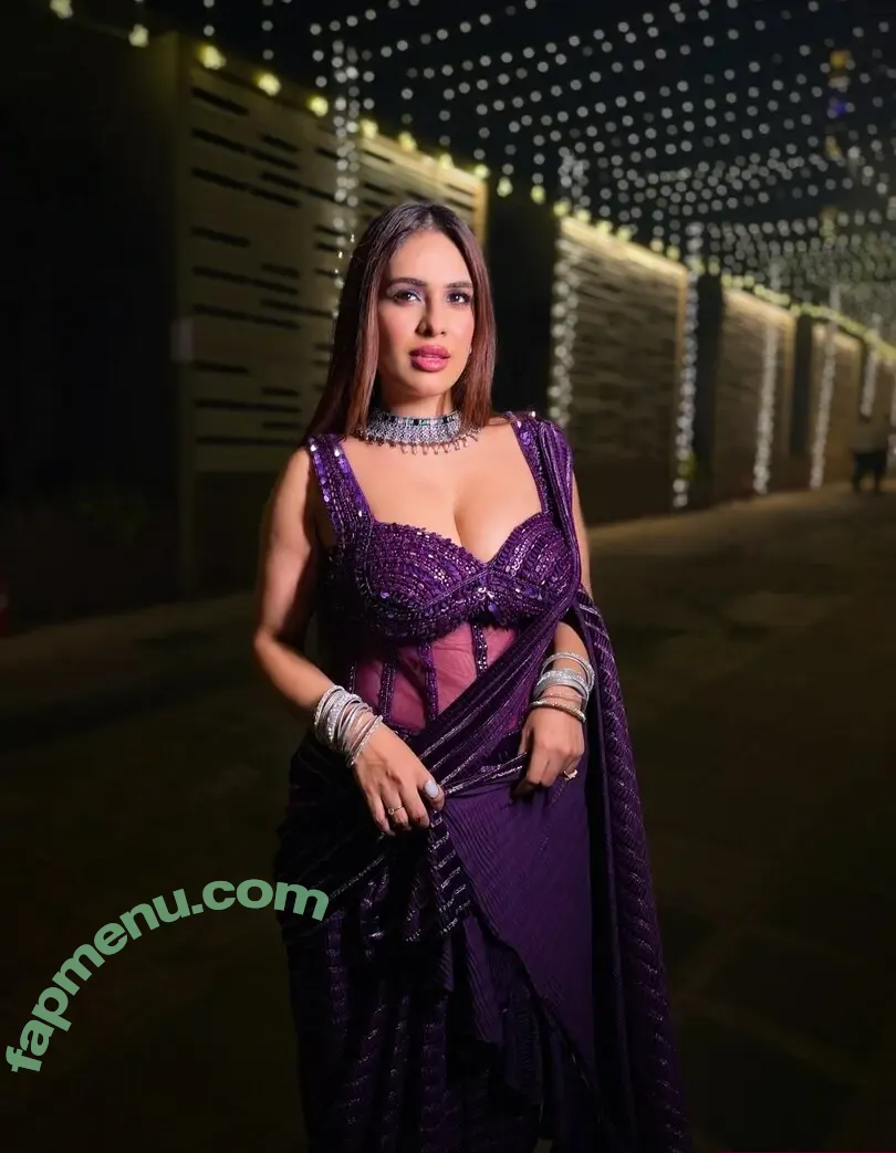 Nehhaa Malik nude photo #0340 (Neha Malik / freakymeek500 / nehamalik335)