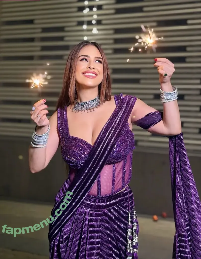 Nehhaa Malik nude photo #0347 (Neha Malik / freakymeek500 / nehamalik335)