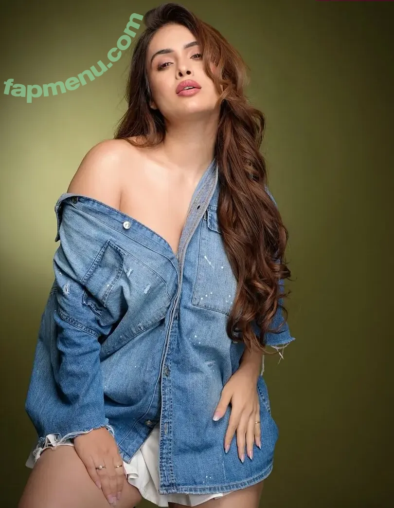 Nehhaa Malik nude photo #0372 (Neha Malik / freakymeek500 / nehamalik335)