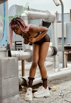  nude photo #0002
